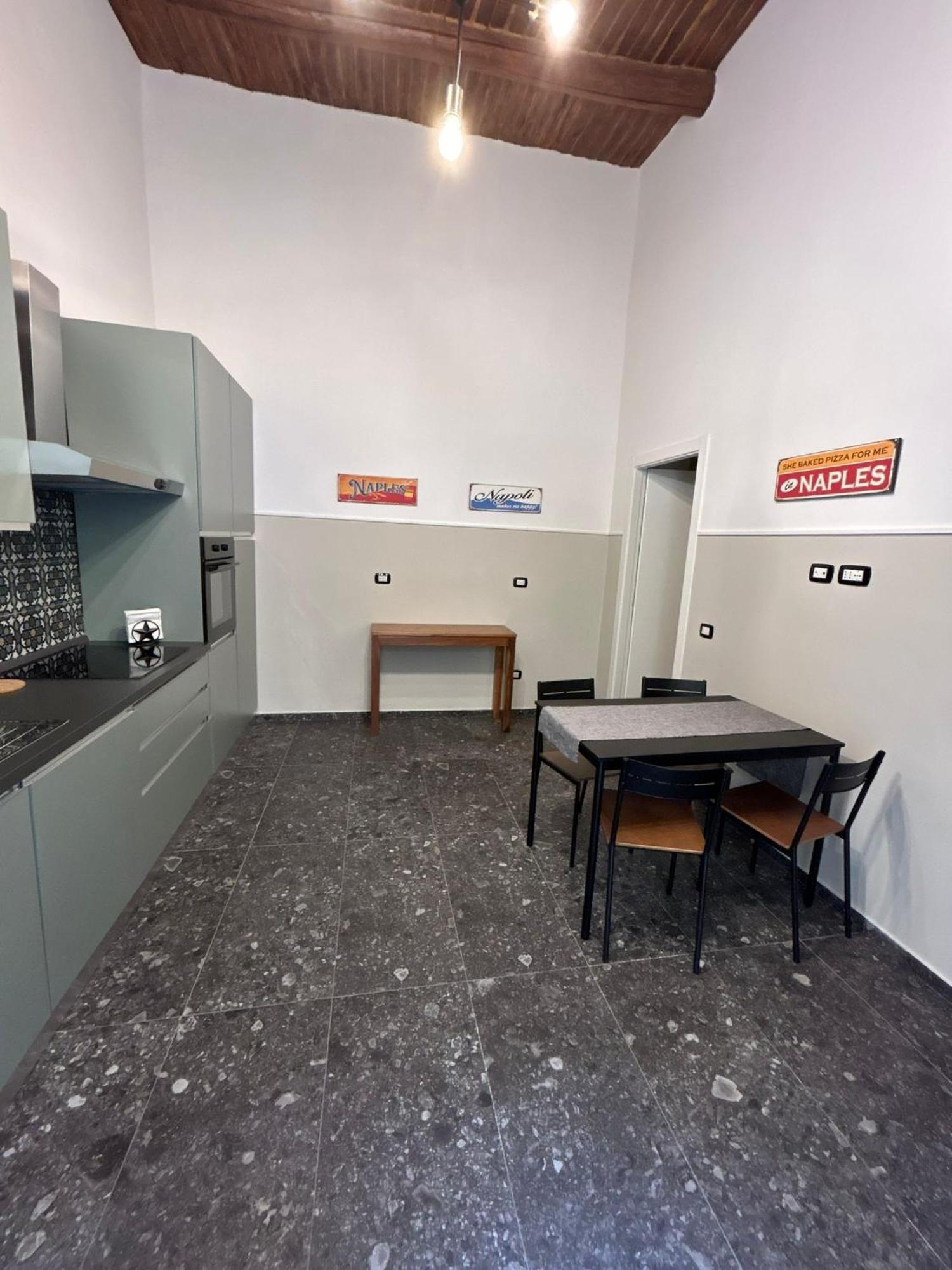 Bed & Breakfast La Del Centro Storico Naples